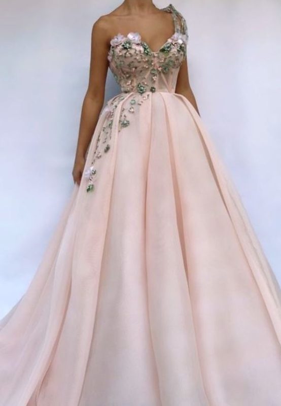 30+ Breathtaking Floral Gown That Comes Out Of A Fairy Tale - Feminine Buzz